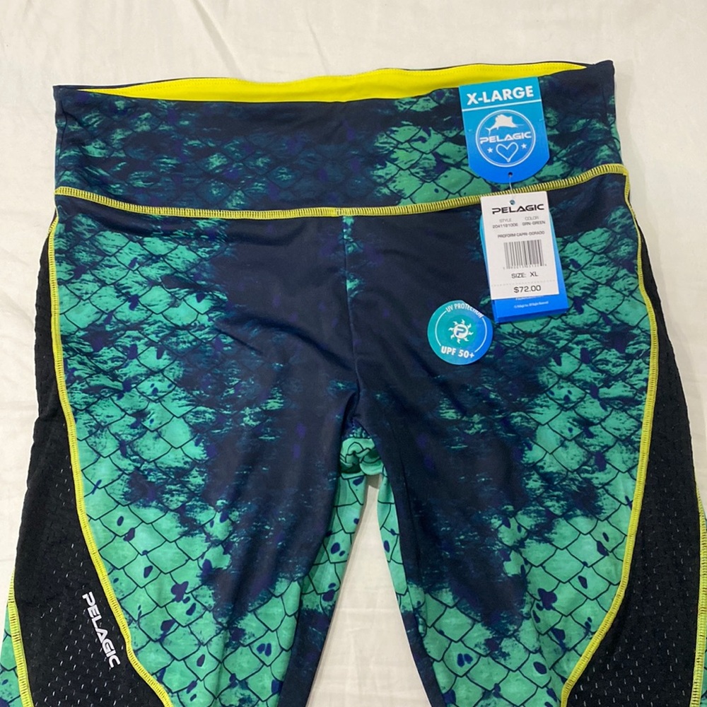 BNWT Pelagic leggings